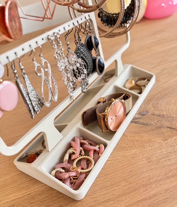 Earring Holder 2.3 — 3D printed by Moon Studio 3D